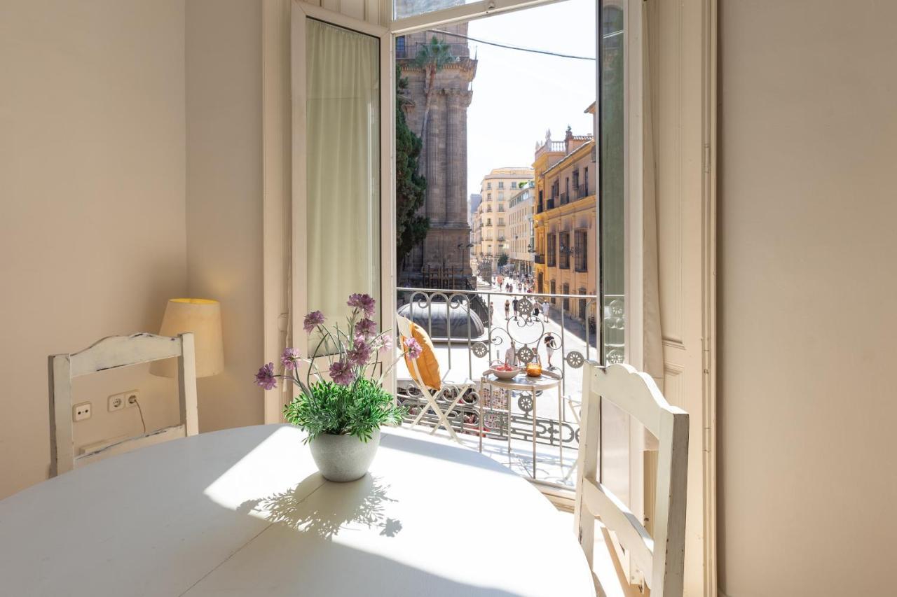 Luminoso Apartamento De Dos Habitaciones Con Vistas A Las Catedral Malaga Exterior photo